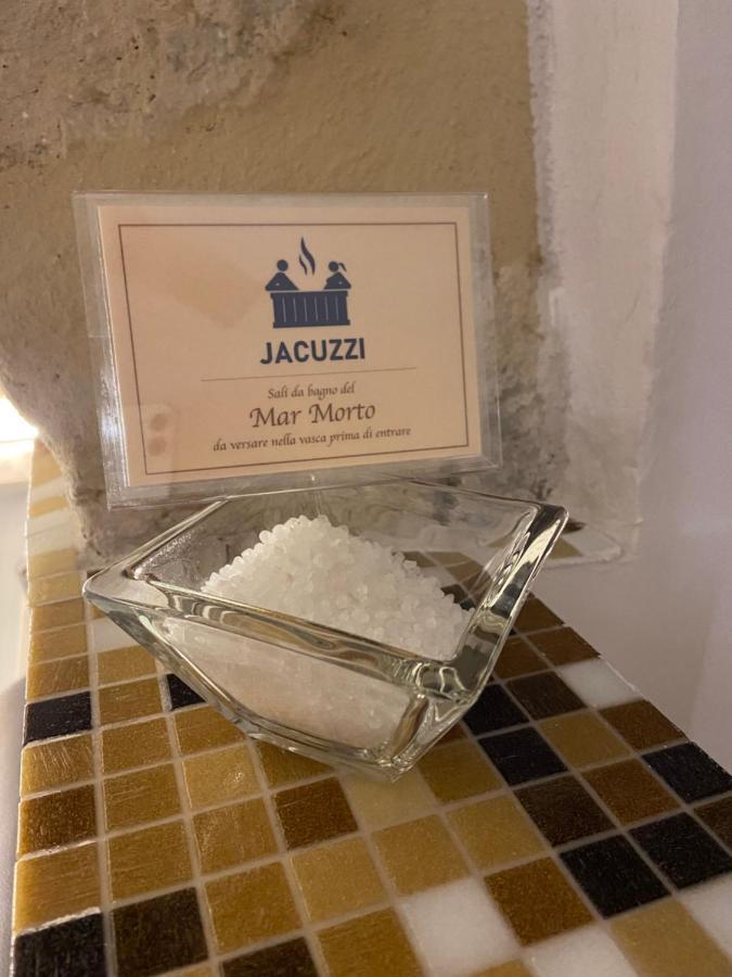 Number 12 Bari Panzió Kültér fotó
